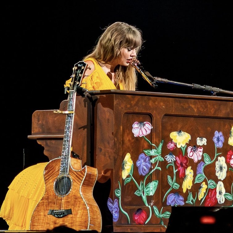 blessedswifty's tweet image. ‼️ | The surprise songs for tonight are “Afterglow” &amp;amp; “Maroon”