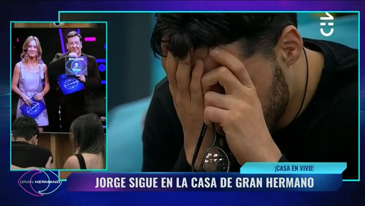 DonTchaikovsky's tweet photo. Todos sabemos la verdadera razón.

Alguien: Te ves mejor en fotos que en persona.

Mister:

#granhermanoChv
#GranHermanoChile
#Theluloshow https://t.co/AWqTPLTuMr