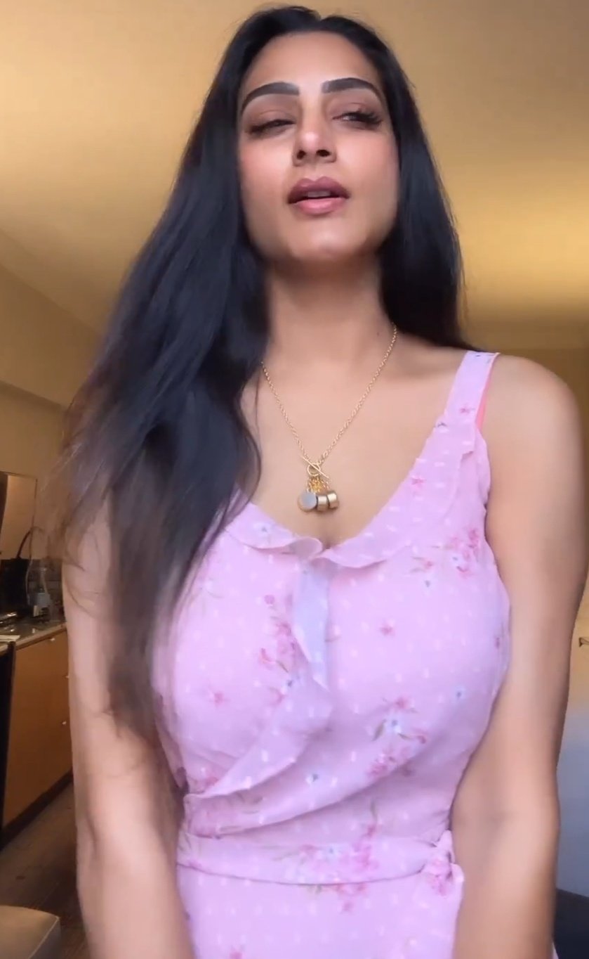 Surekha Vani's New Year Hot dance video with her daughter goes viral, SurekhaVani, Supritha iiQ8