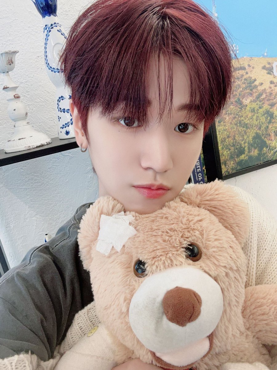 BOYNEXTDOOR_twt's tweet photo. 여러분의 월요일을 응원하러 이리우가 왔슴다 ❣️  
파이팅~~~ #BOYNEXTDOOR #RIWOO #리우 https://t.co/RMD67blqMI