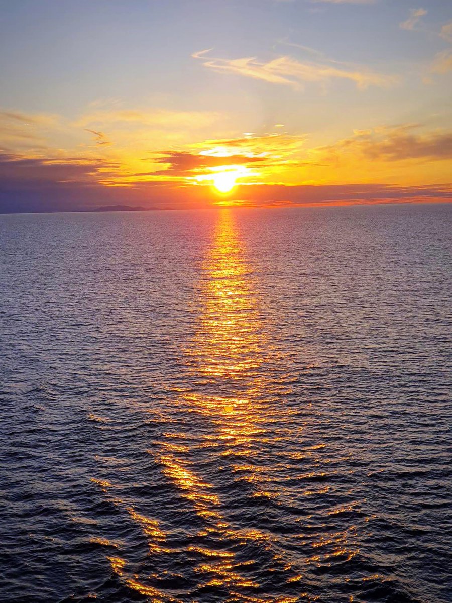 SonyaMSullivan's tweet photo. Alaska Sunset🌅 #Alaska https://t.co/zsirGDADd9