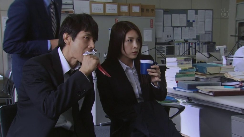 3.스트로베리 나이트 다케우치유코가 팀을 이끄는 경관인 여성원탑 형사물. 여주인 히메카와가 계속해서 트라우마에 시달리기때문에 드라마 전체가...