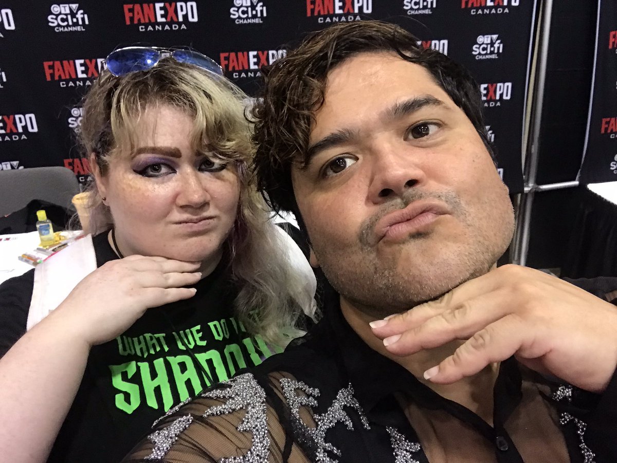 vicewares's tweet photo. pics from fanexpo canada! got my art signed by @HARVEYGUILLEN &amp; some selfies 💖 https://t.co/UIQrYgI2M1