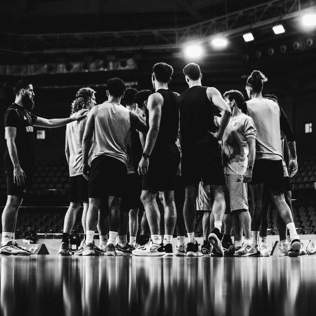 Tall Blacks tweet media