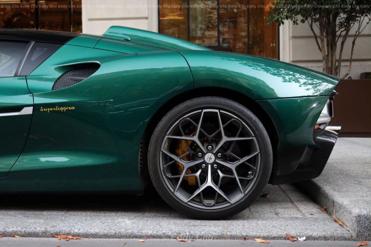 TOURING SUPERLEGGERA ARESE RH95

#touringsuperleggeraareserh95 #car #supercar #rare #legend #classic #art #iconic #hypercar #voiture #carporn #perfect #amazing #fool #awesome #nicepicture #race
#racecar #photo #photooftheday #art #touring  #superleggera #areserh95