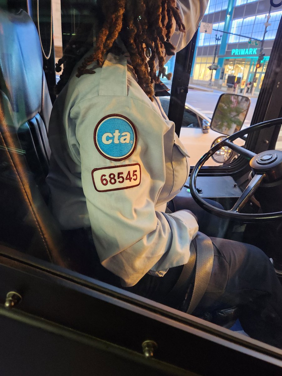 AthenaZone1's tweet photo. @cta #6 express bus route # 1607 drove pass me at Designated bus stop on Randolph and Steton around 7:15 - 7:30p.m. that I ran to Washington and state to catch the bus. When I got on bus the Lying driver said that she was out service when she drove pass. This driver should be!!!! https://t.co/WZDsGd9aeJ