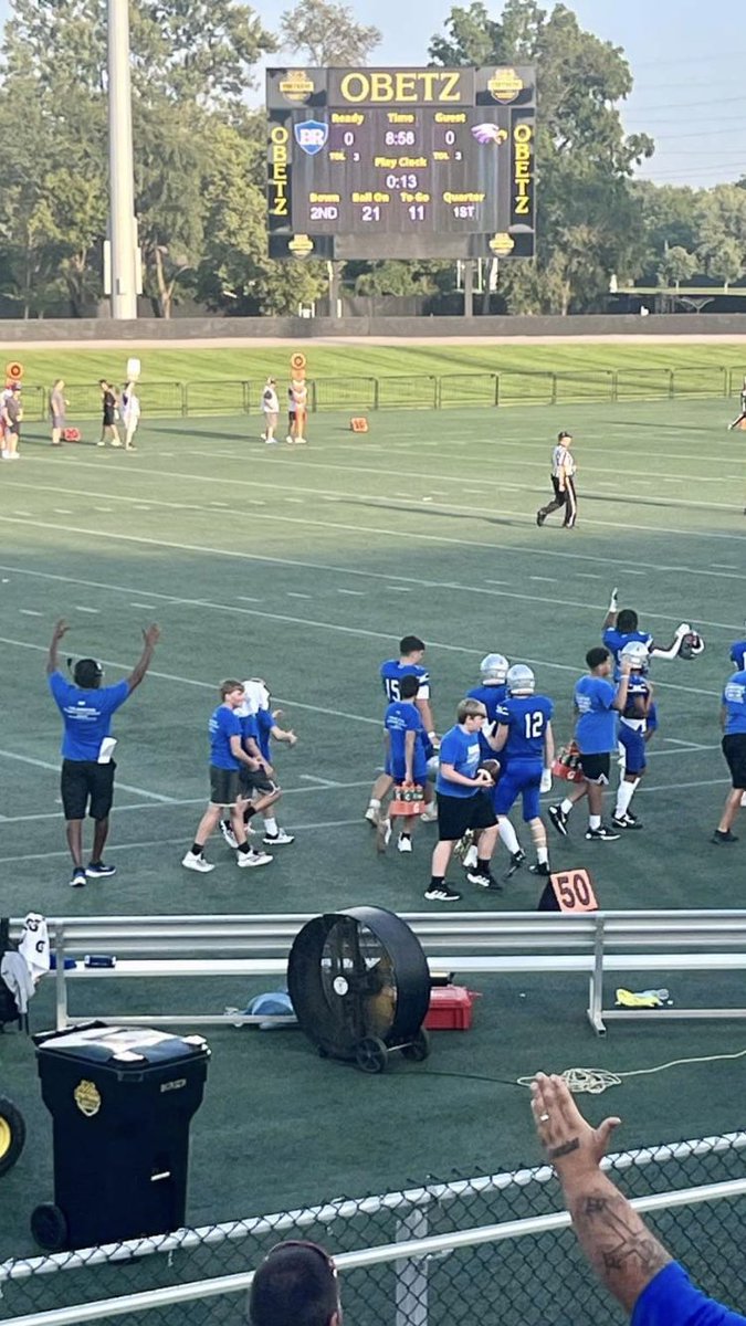 coach_mcgruder's tweet image. It’s great to be 2-0 at @SilverKnightFB  New week starts now, and it’s time to put in work. No stopping. Go Knights ⚔️⚔️⚔️ #Prayforus #Stackgooddays