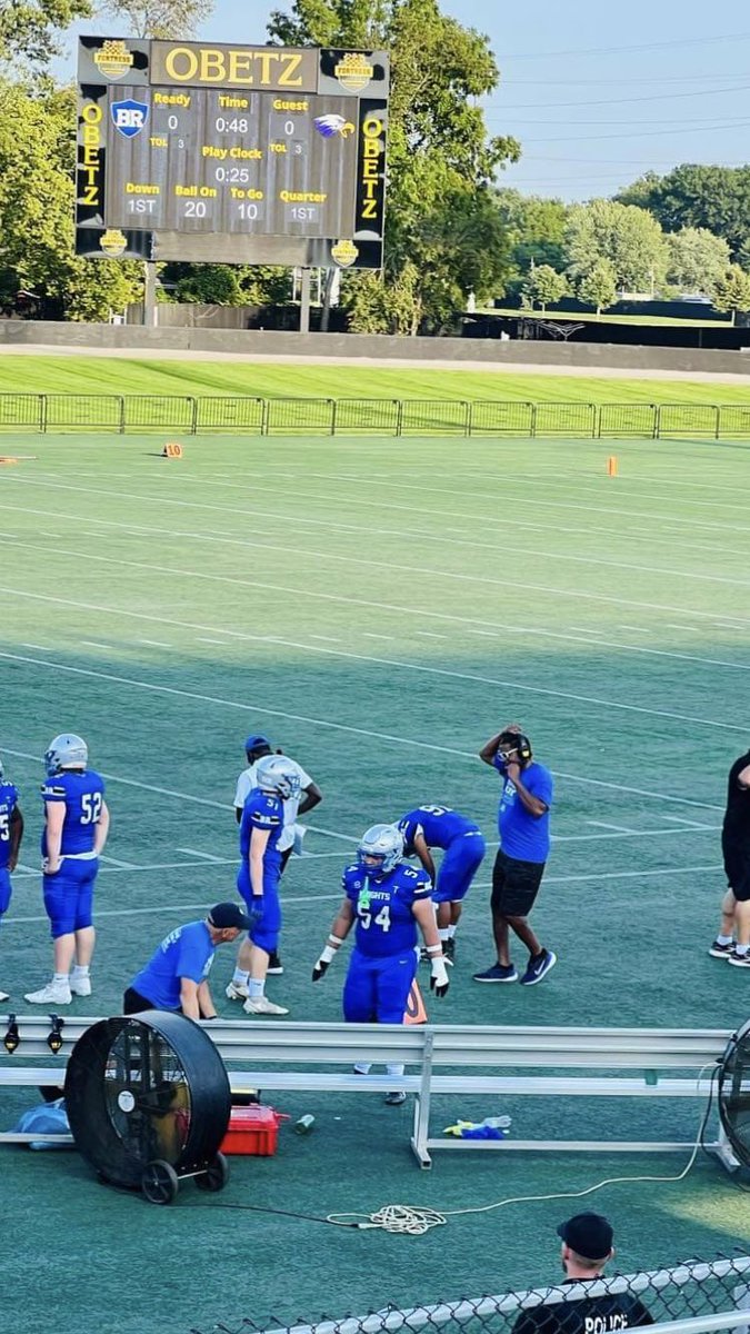 coach_mcgruder's tweet image. It’s great to be 2-0 at @SilverKnightFB  New week starts now, and it’s time to put in work. No stopping. Go Knights ⚔️⚔️⚔️ #Prayforus #Stackgooddays