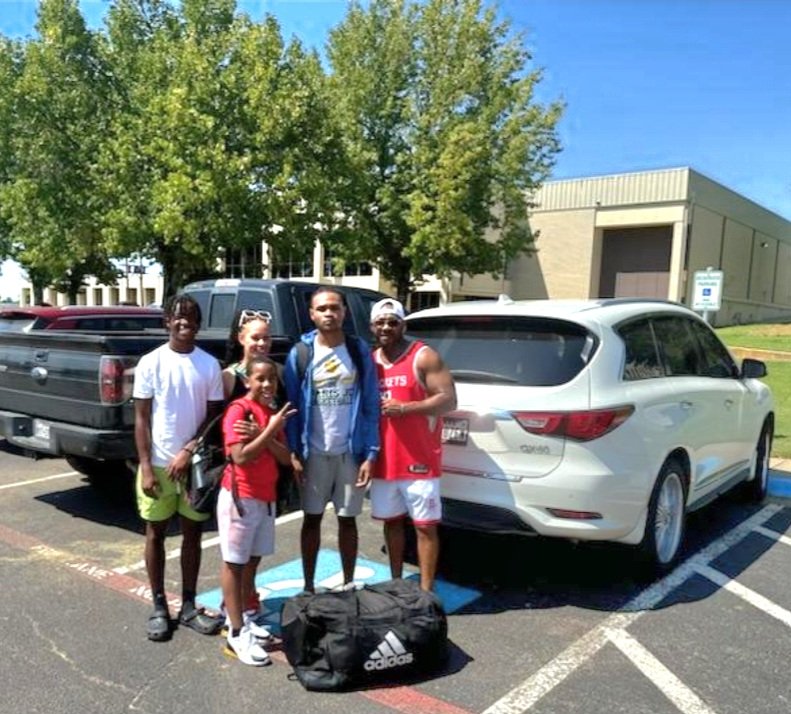 AllNOneSports1's tweet photo. ✅️✌🏾
4 more of our @AllNOneSports1 players touching down at their college campuses

@noah_simiskey at @SwedesMBB 
@the_AjCarter at @UTDALLAS_MBB 
@jahmelchiorre at Eastern Nazarene 
@omaniozenne1 at Paris JC

Continue to push thru all obstacles. Congrats to these families. https://t.co/M7nbCSmdIe