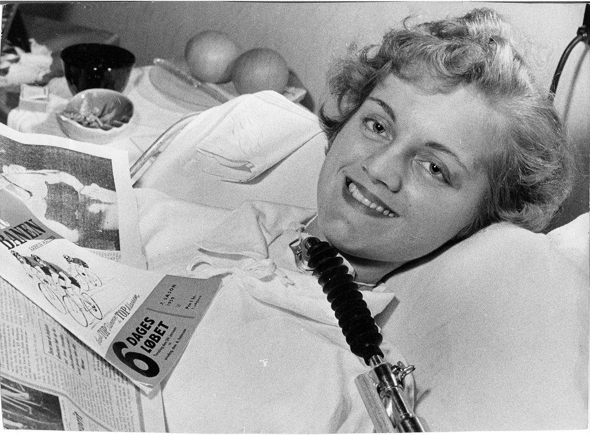 On Aug 27, 1952 a 12yo with #polio, Vivi Ebert, received a tracheostomy and hand ventilation. Because of this experimental intervention by Dr. Bjørn Ibsen, she lived another 19 yrs. She never knew how important a moment it was in #medicalhistory 
Happy Bjørn Ibsen Day!