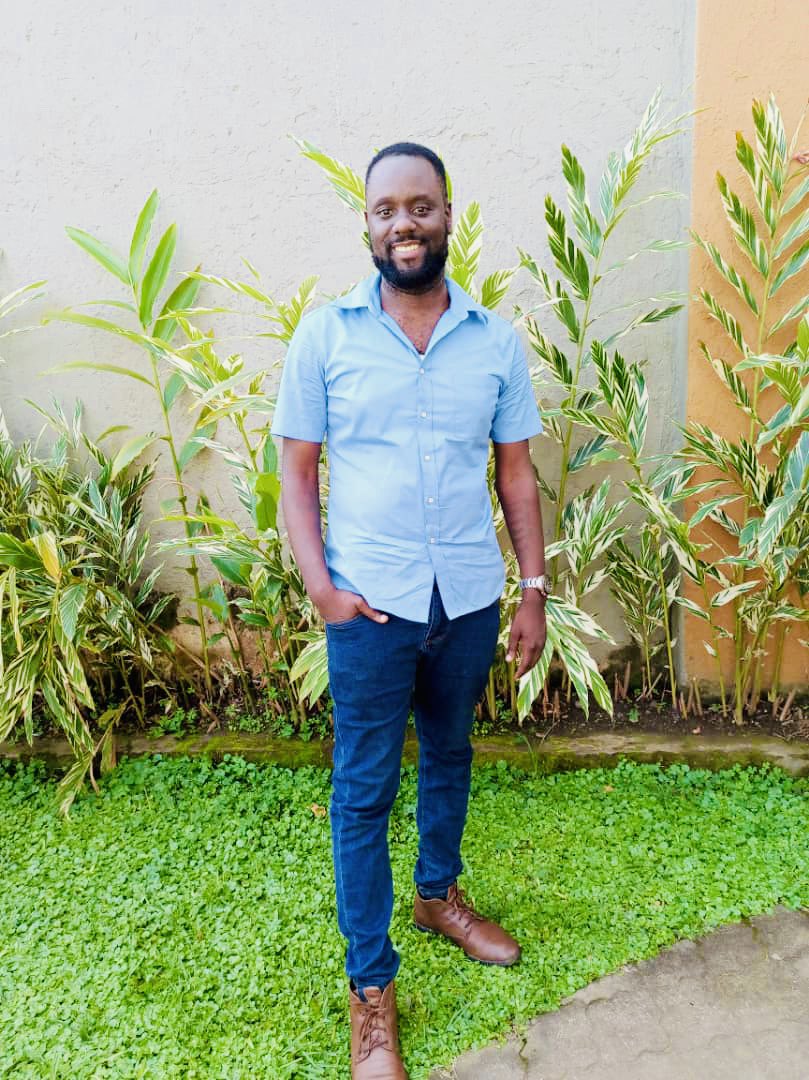 Byaxy StoryTeller tweet media