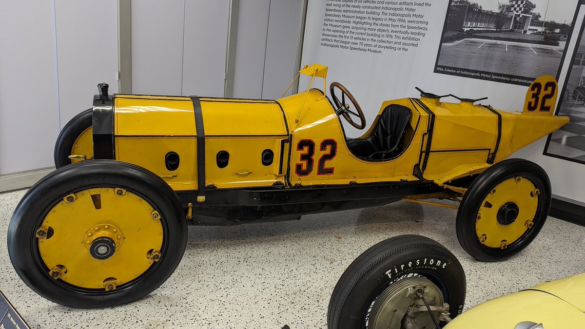 MichaelKLeader's tweet photo. Had a blast at @kokomospeedway's Smackdown XII and the @IMSMuseum over the weekend. 

Next up, setting up a brand new classroom at a brand new school building. https://t.co/vqJ7w5mBWc