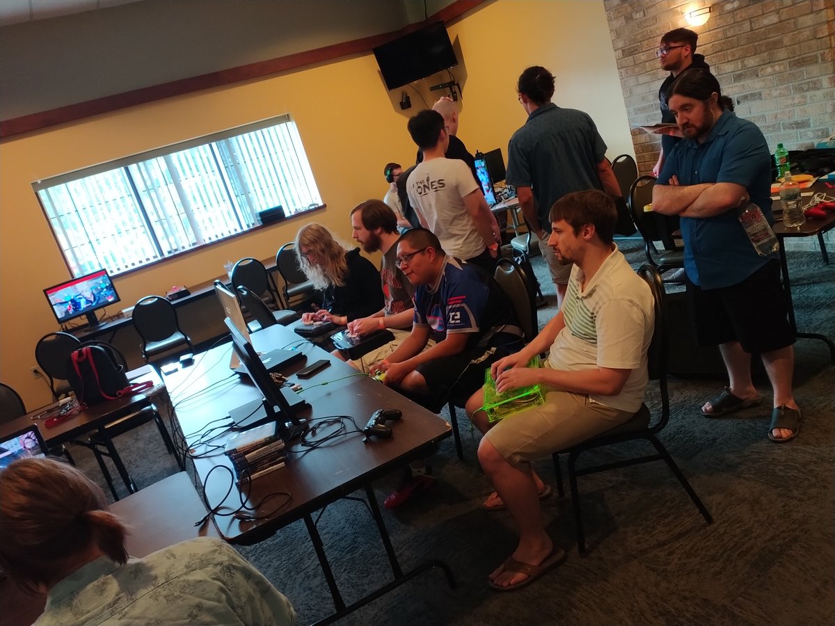 Grats to <a href="/Sensei/">Sensei</a> for the 2PEAT!!! FINALLY we got a 2 time winner. @IcyKnee had a good run. <a href="/Sm0oth_/">Smooth</a> was amazing in 3rd.
MATCHES can be found here, but not everything has timestamps.
youtu.be/ZLP1veylMJY youtu.be/owm8nf15yJQ