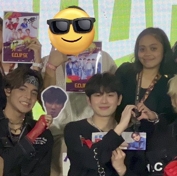 ur_reynie's tweet photo. *nagdala ng bubble head at banner para maging OT7 pa din sa Photo Op*
ECLIPSE ILLUMINATES PAMPANGA
#PPOPFiestaTourPampanga
@Eclipsemusicph #EclipsePH
#EclipseRave @eclipse_ravee https://t.co/vueHsebf1o