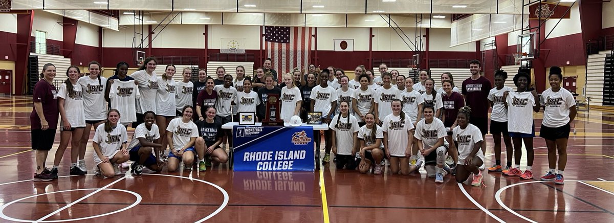 Prospect Clinic 2023 in the books! 📚✅

Thank you to everyone who came, there was so much talent in the gym today and the compete level was off the charts!! 👀📈

Now, onto the first day of classes tomorrow for our team!! ⚓️🏀