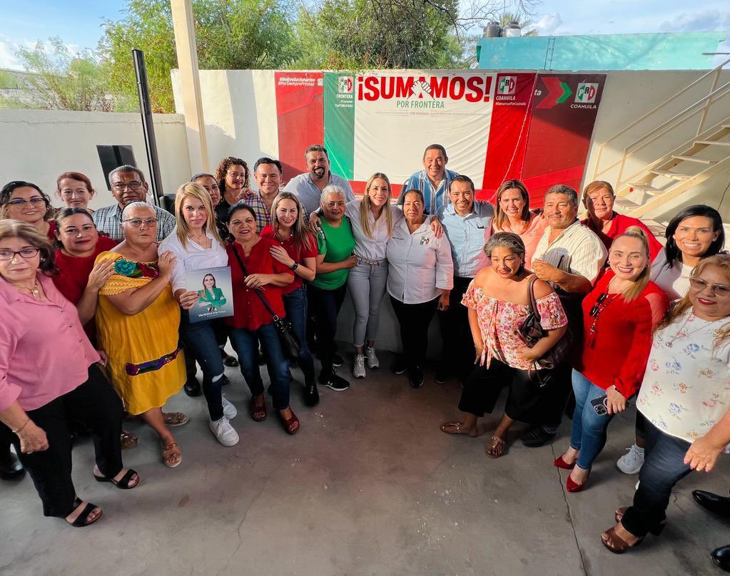 Veronica_mtz's tweet photo. Muy contenta de visitar el municipio de #Frontera y poder informar sobre todo el trabajo que hemos realizado desde el Senado de la República.

La cercanía con la gente me motiva a seguir dando lo mejor de mi. ¡Gracias por sus muestras de cariño!

#VerónicaMartínez #Coahuila https://t.co/KPnNObUAfA