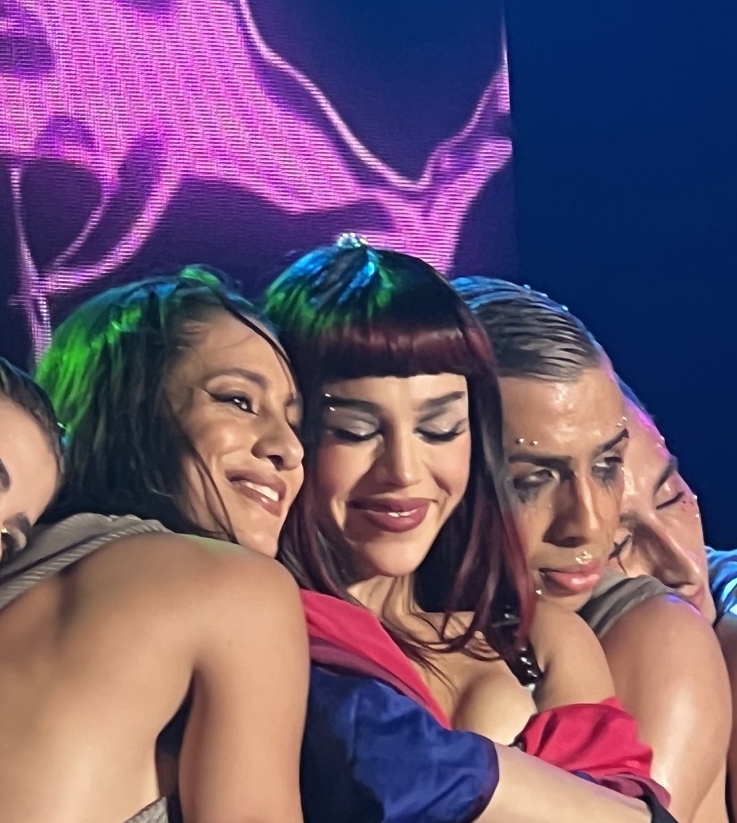 TrevillaKevin's tweet photo. Tiene la misma sonrisa 🥹
@dannapaola #xtasistour #toronto https://t.co/a5tfAoROYf