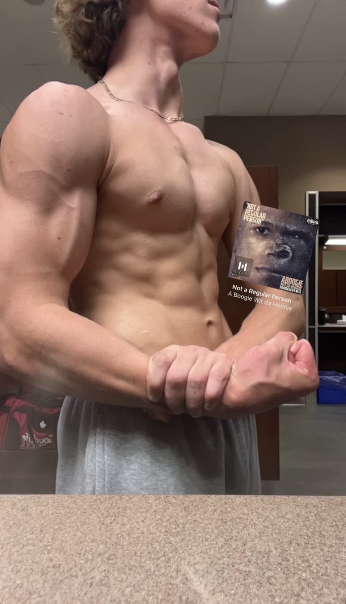 TevesLanden's tweet photo. Off season gains #offseason #gains #rebels https://t.co/hmsNFdMCOD