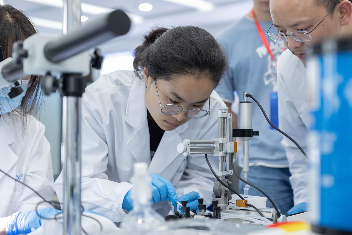 steven82514349's tweet image. The Second &quot;Fiber Photometry Experiment Practical Training Course&quot; successfully held at RWD Life Science last weekend.

#neuroscience #neuralcircuit #brainresearch #fiberphotometry #CNS #electrophysiology

rwdstco.com

Feel free to contact RWD for service😀