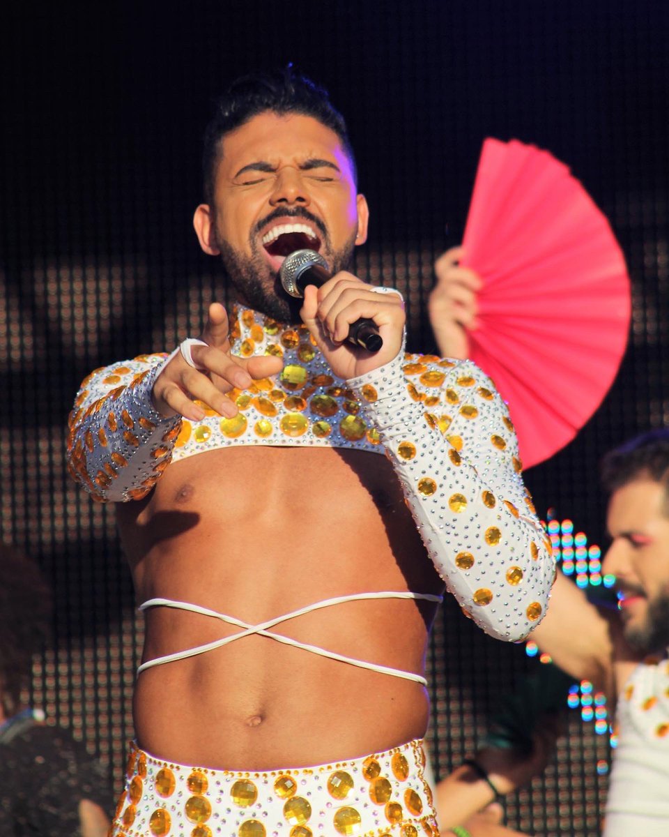 De um dia especial! Rainbow Fest Brasil 🏳️‍🌈🔥
Ph: Carlos Sacchi
#wesleyferry #musica #arte #rainbowfestbrasil2023 #ballet #lookinspiração