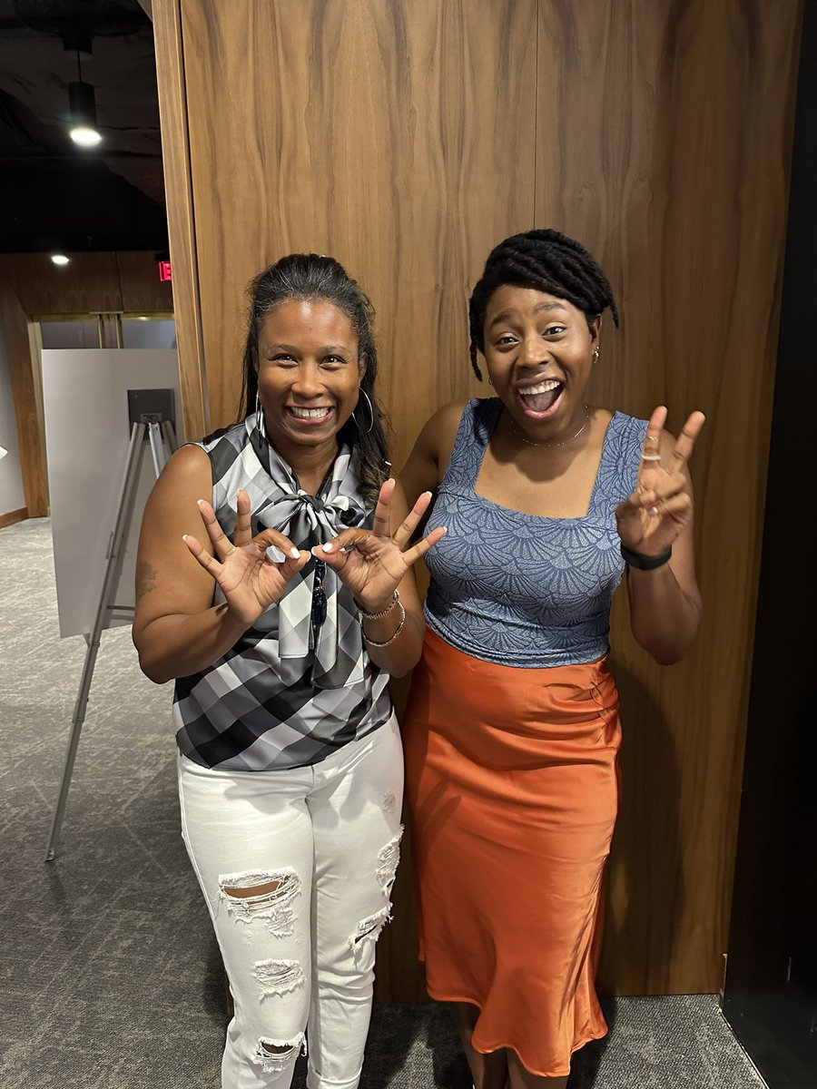 tjsports23's tweet image. I got to see my SiSTARs VP @NCAA Felicia Martin &amp;amp; Co-Founder of non profit Rising Media Stars @LaChinaRobinson ✨ Intentional work is critical, be more inclusive within sport media 🎙️ So proud that KSU has a former program participant calling our elite @KSUOwlsWBB 🏀 #letssoar ✌🏾