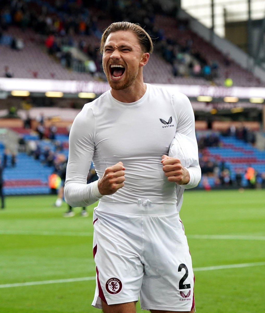 MediaAstonVilla's tweet photo. The polish cafu. https://t.co/TDChDCEFId