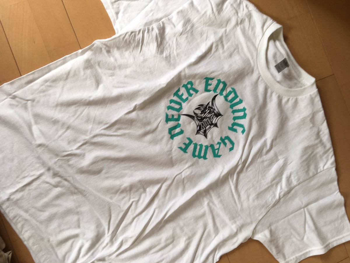 meraudersin1's tweet photo. 昨日購入したMerch
NEVER ENDING GAME/Japan Tour T-Shirts WHT
/Snap Back NVY
Detroit Holy Shit!!
ヤバいShowを観せてくれたN.E.G.のMerchは種類豊富にありましたが個人的にこちらをセレクト。カラーリングやデザイン、センスいいですよね〜
#neverendinggame
#retributerecords
#detroithardcore https://t.co/mQDpHbuDsa