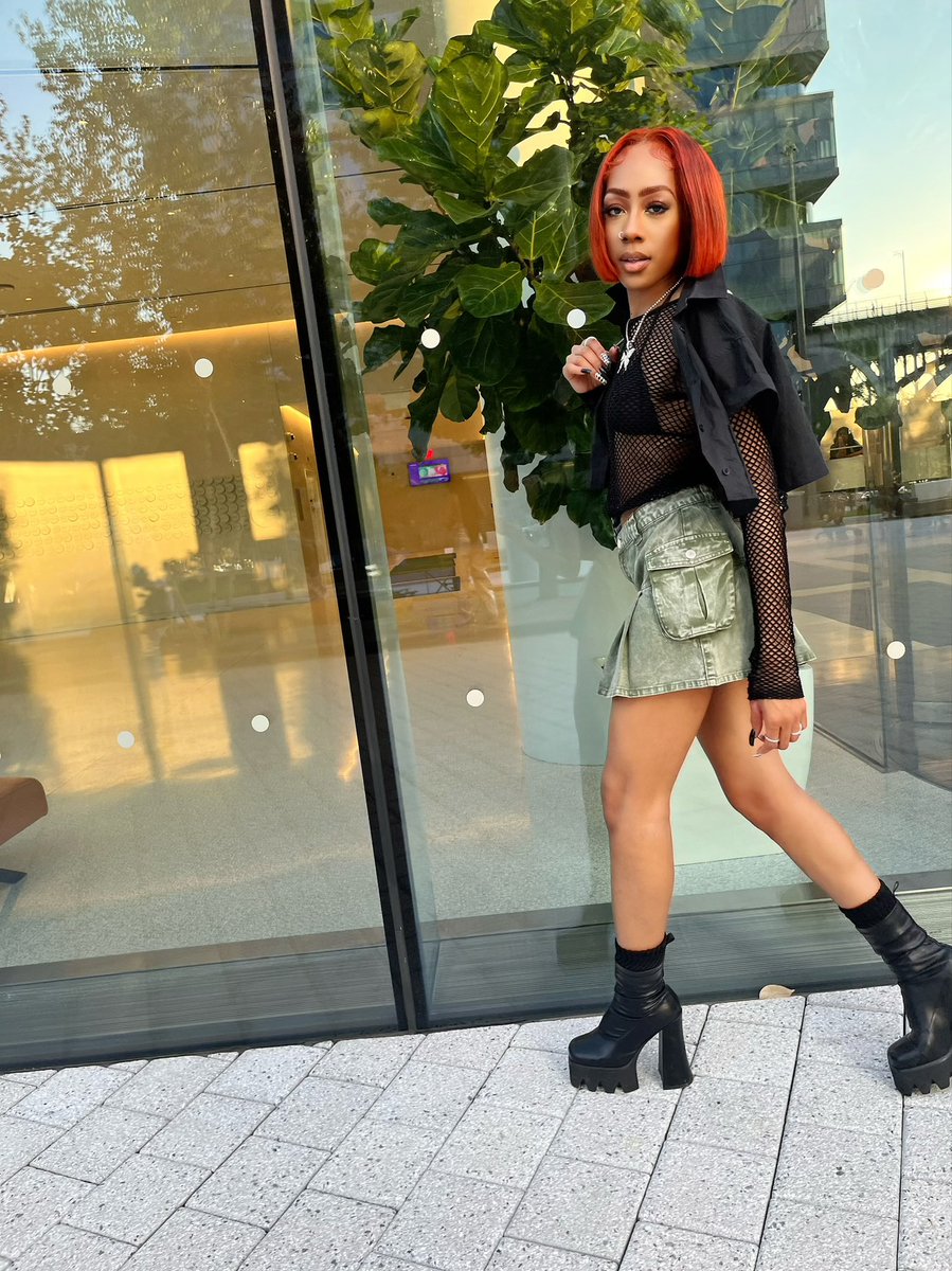 JiggyassJada's tweet image. All Stood out #nyc #fashion #flyshit