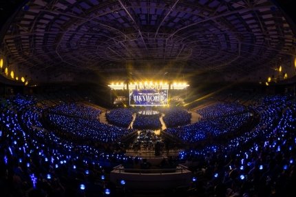 gimhyej00217964's tweet photo. 영탁, 서울 콘서트 성료...‘폼’나는 댄스→가창력까지 완벽한 선물 같은 공연 (출처 : MBN | 네이버 TV연예) https://t.co/ukIjNjobse https://t.co/1cFOcWXO2P