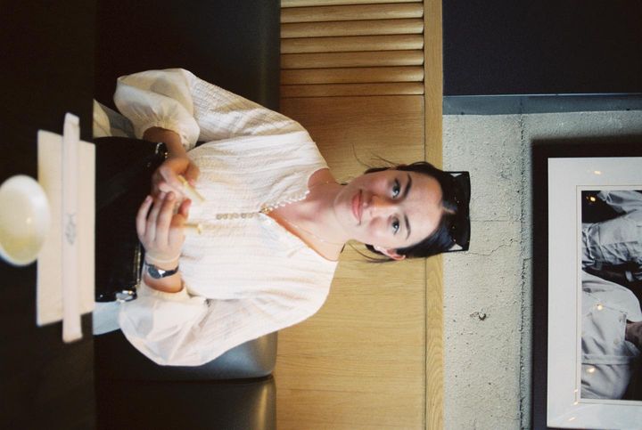Linda! 🤍

📸 Anneliese Judge via Instagram.