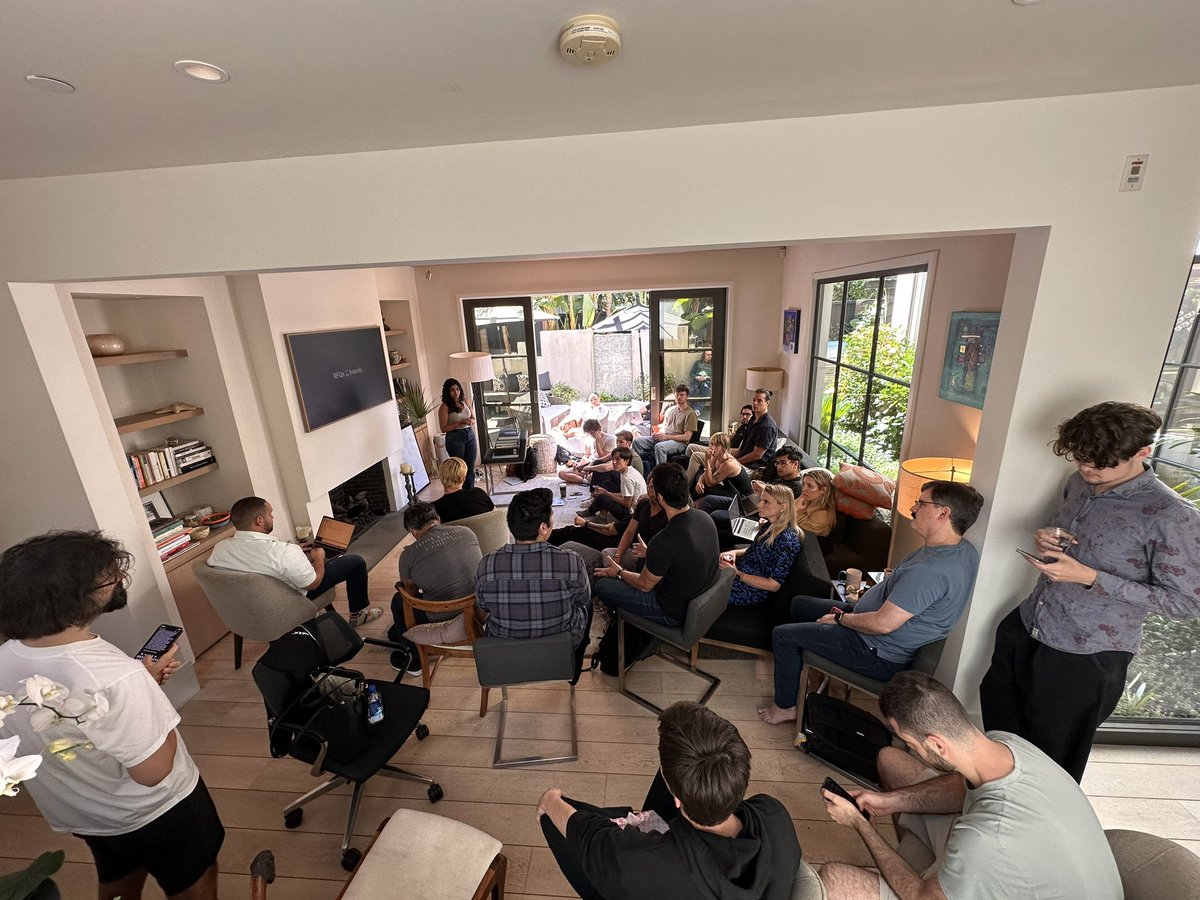 intents day tldr; it was intents af

shoutout to all speakers @0xbrainjar @jadler0 @colludingnode @ralexstokes @barnabemonnot @khushii_w @DeanTribble @_nityas @brapse @hxrts @0xQuintus @sunandr_ @IsaacSheff @cwgoes @ks_kulk @apriori0x & all participants

anoma.net/events/intents…
