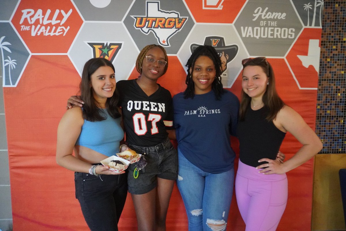 UTRGVDining's tweet photo. Thank you to everyone who participated in The Showdown! 
We can’t wait for the rest of the campus to try out our newest cravings on campus! 🤩✌️ https://t.co/V9M3IuXFJf