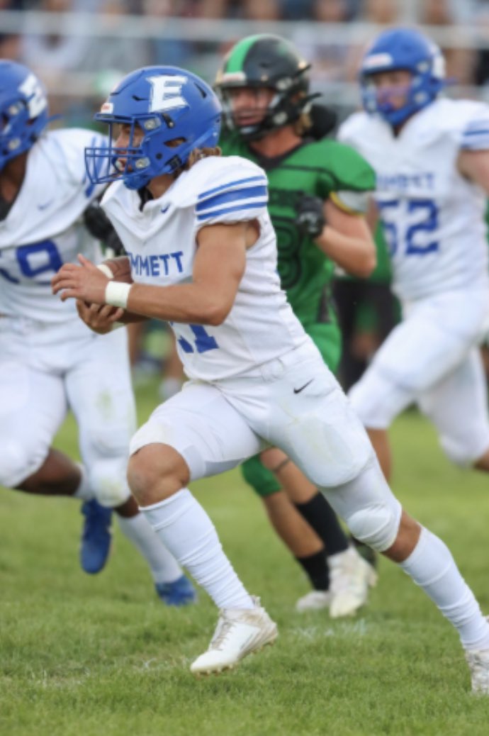 Congrats 🎊 to <a href="/EHSHuskies/">Emmett Huskies</a> new single game rushing record holder <a href="/brennan21_/">Isaac Brennan</a> for his 315 yard performance last Friday Night ❗️

<a href="/idahosports/">IdahoSports.com</a> <a href="/KTVBhss/">KTVB HSSports</a> <a href="/tuckermason52/">Tucker</a> @CoachBMYoung <a href="/jwhokid89/">Josh Bork</a> <a href="/prestonsimpson5/">Mr. Simp</a> <a href="/S2ASystem/">Surface to Air System</a> <a href="/nw_prep/">NWPrepInsiders</a> <a href="/SBLiveID/">Idaho High School On SI</a> <a href="/MaxPreps/">MaxPreps</a>