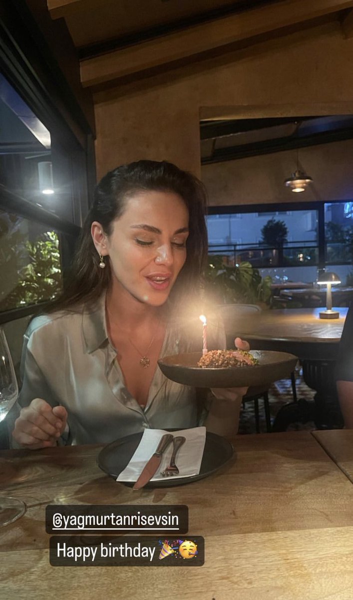 #YağmurTanrısevsin Günaydınlar.Herkese çok güzel bir hafta dilerim.Yağmur kadar güzel bir haftamız olsun