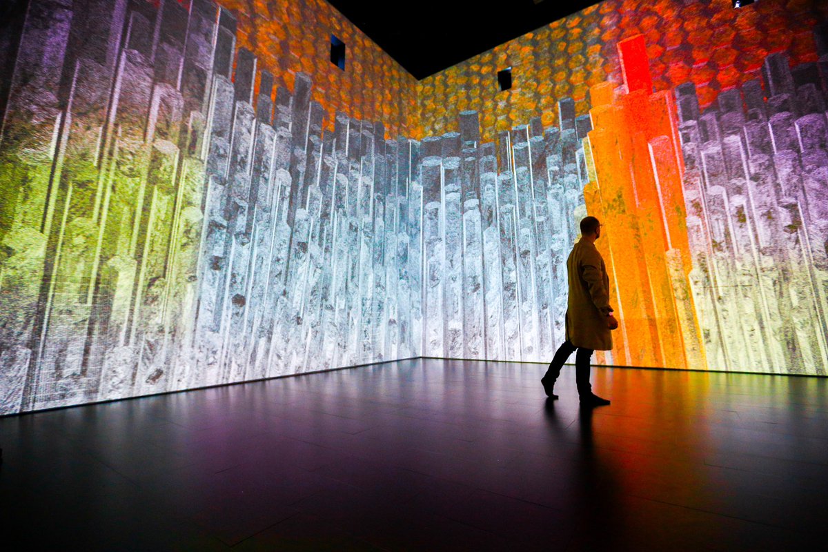 artechouse's tweet photo. Inspired by the geological cycle, #CIRCULEIGHT is an #ARTECHOUSEStudio original created for @HarpaReykjavik in Reykjavik, Iceland ๐๏ธ๐๐ป https://t.co/V6D7WajlvH