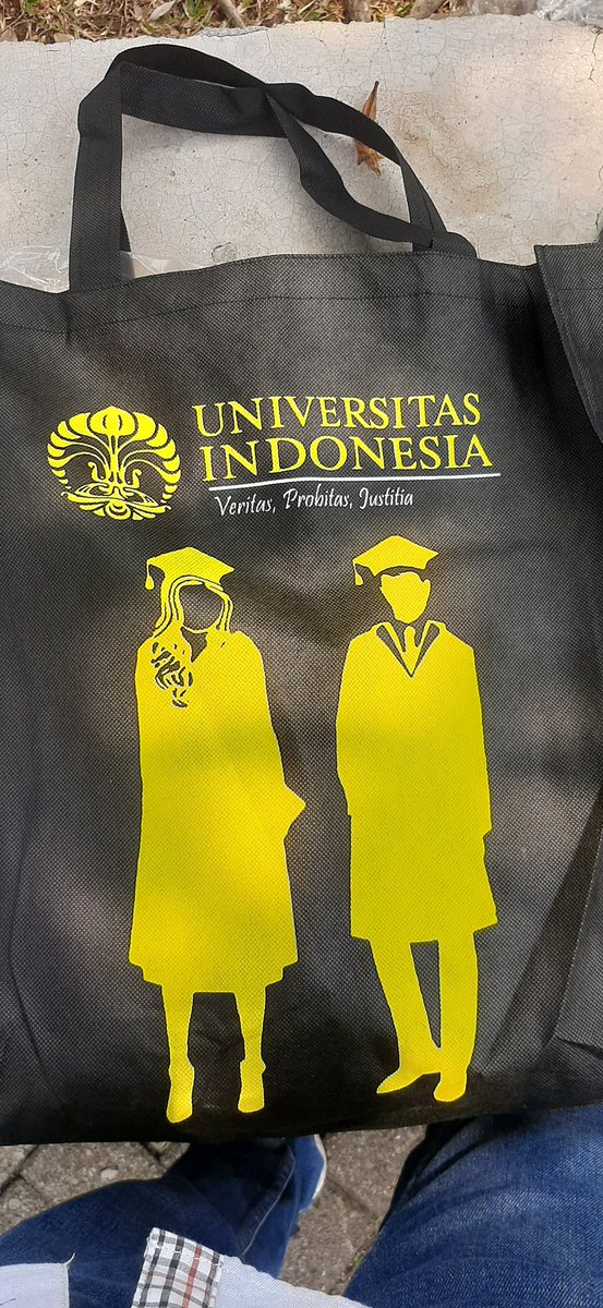 wahyuwp's tweet photo. Si paling iye tau2 lulus terus make ginian lagi. https://t.co/l2ENeb1Nu8