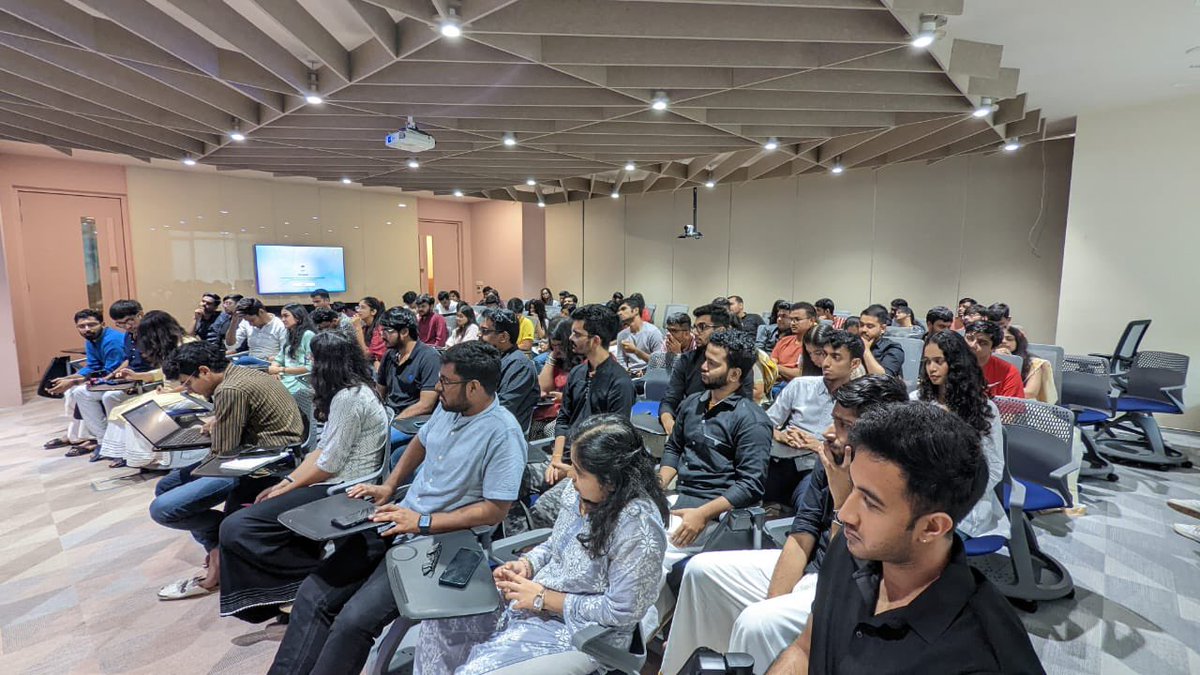 Enjoyed an amazing session on breaking into Product Management and the dynamic role it plays in the Tech ecosystem, interacting with #BITSOM students. Thanks <a href="/bitsom_edu/">BITSoM - BITS School of Management</a> 🎓🚀 #bschool for inviting @PMschoolX #ProductManagement