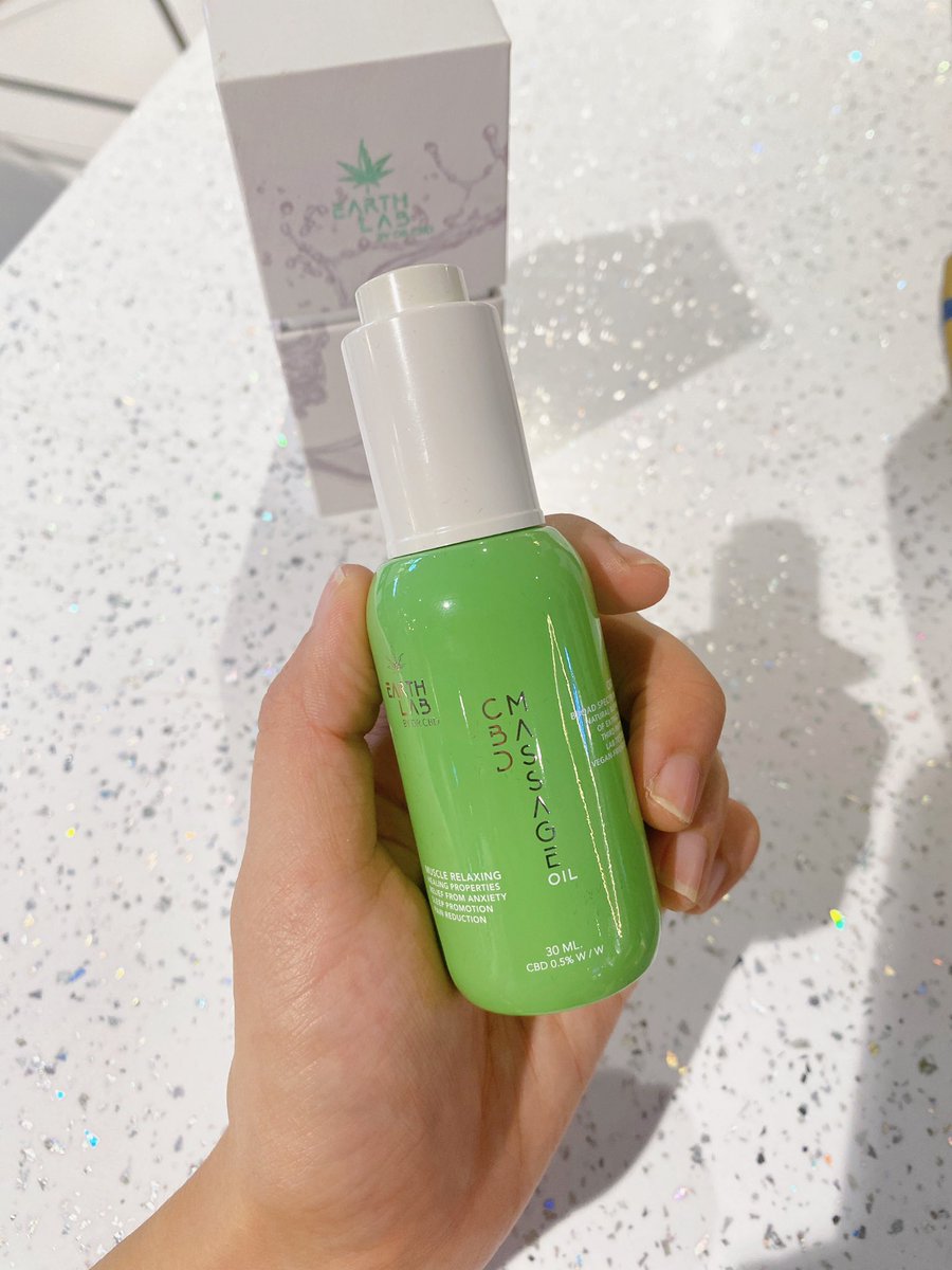 soundkaoreview's tweet image. หวี้ดดดด เพิ่งเห็นว่าเพียงซื้อสินค้าของ Earthlab ครบ 2,000฿ ที่Tops ลุ้นเป็น Top Spender ได้เจอกับวอนบิน ใครเอฟซีต้องมาตุนแล้ววว!! คนตุนเพียบ หายหมดเชลฟ์เลย 🥹✨🫶🏻 #DongWonBin #ดงวอนบิน #Earthlab #EarthlabXDongWonBin #EarthlabByDrCBD #DrCBD @earthlab_th @drcbdgroup