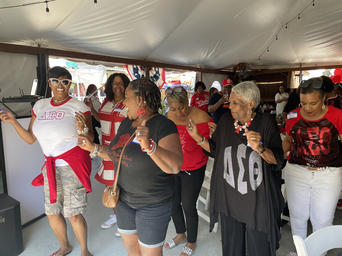 Cincinnati Alumnae Chapter ended August with our annual Round Up, a chance to energize and connect for the upcoming Sorority year. We look forward to making an impact on our Cincinnati community with our mission,  “Just Do It!”