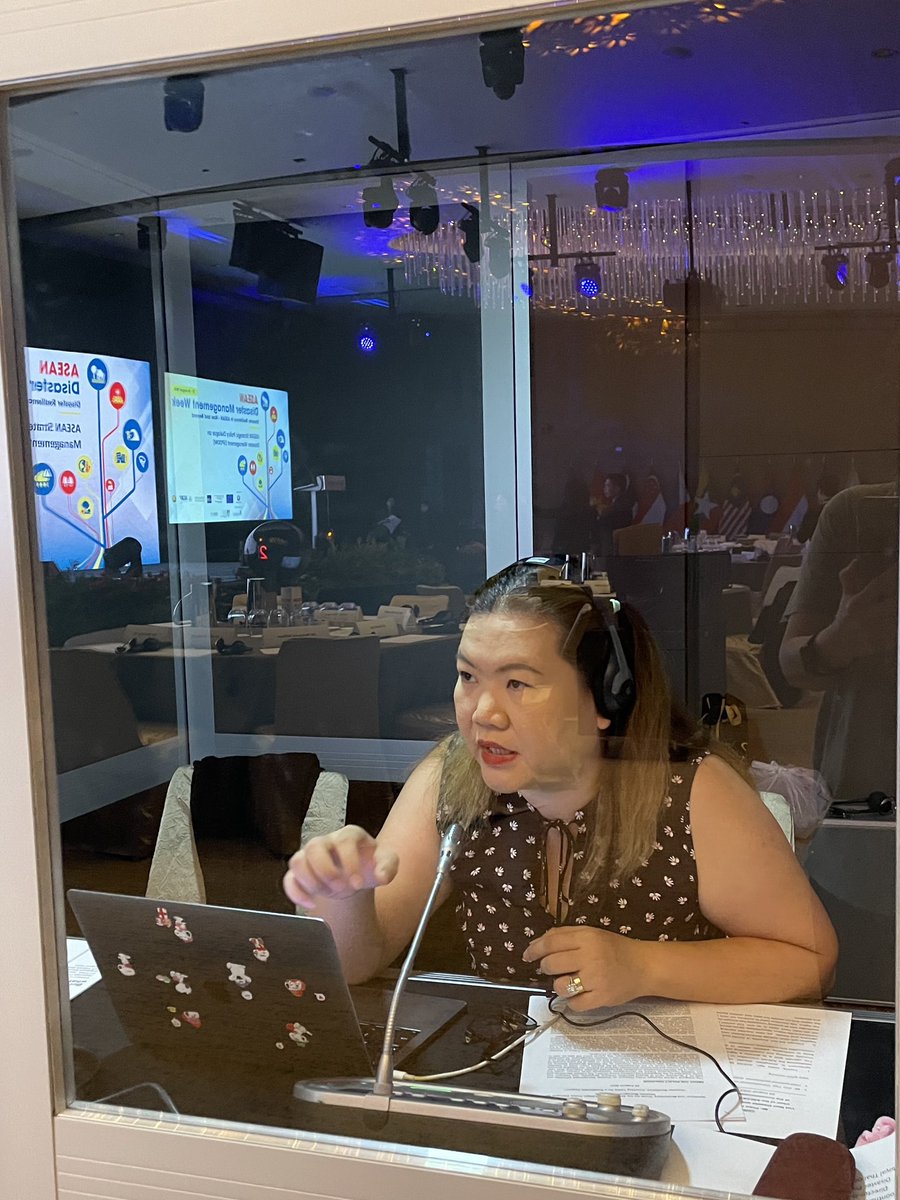 seasonlanguage's tweet photo. #ASEAN Disaster Management Forum in #Singapore 🔥 #interpreter #interpretingservice #ล่าม #งานล่าม #บริการล่าม https://t.co/ec8Vxq4hiv