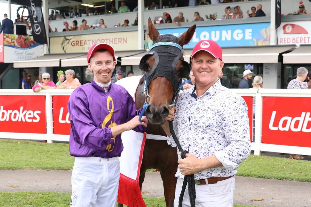 richescameron's tweet photo. The 2023 Red Beret Hotel Cairns Cup Winner

The Driller
Trainer- John Manzelmann
Jockey- Adam Sewell

📸 Darren Winningham https://t.co/CUwF5bZM6p