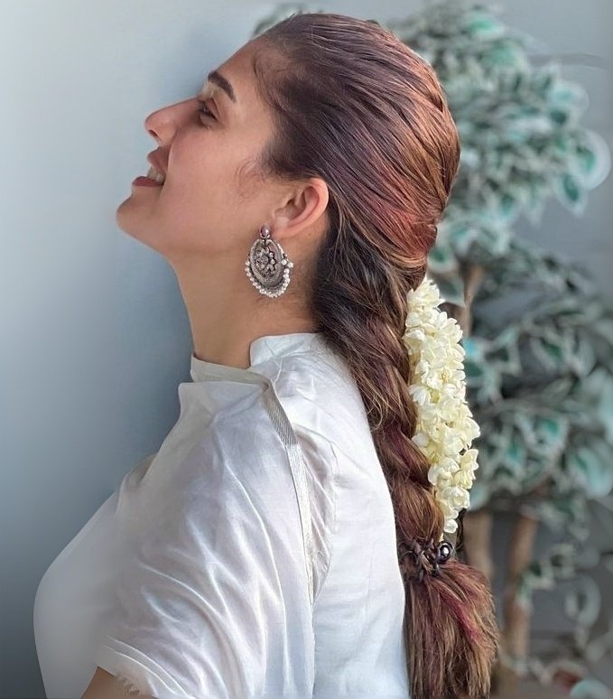 Nayanthara Hair Style Tutorial || Part - 1 ||without Hairspray ||Quick &  Gorgeous @MonishaDazzling - YouTube