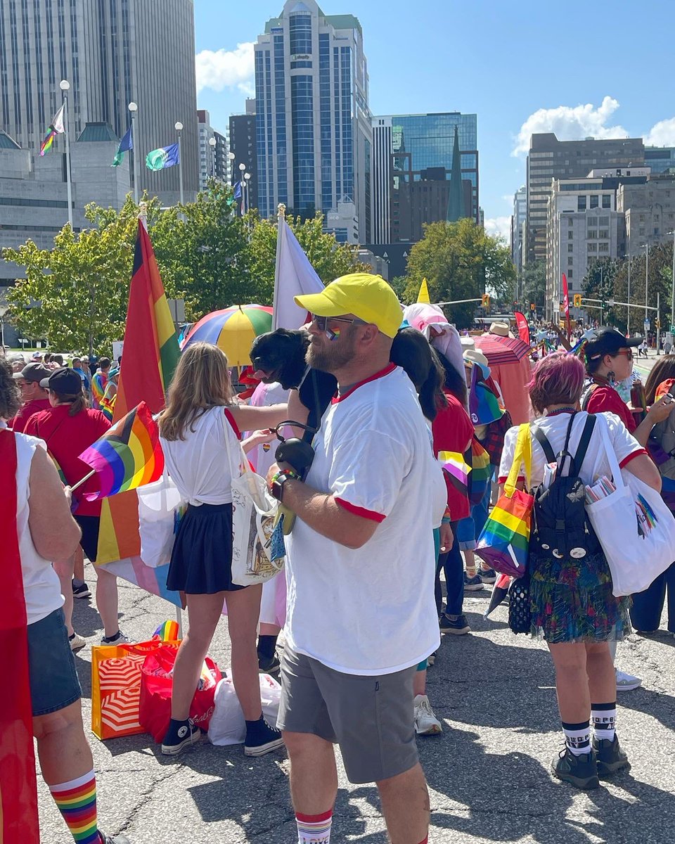 Qué guay estuve en #pride 🏳️‍🌈 de #Ottawa 
#loveislove