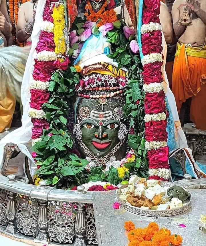 🙏🌹जय श्री महाकाल 🌹🙏
श्री महाकालेश्वर ज्योतिर्लिंग उज्जैन के आज के भस्मआरती शृंगार दर्शन
🔱28 अगस्त 2023 सोमवार 🔱