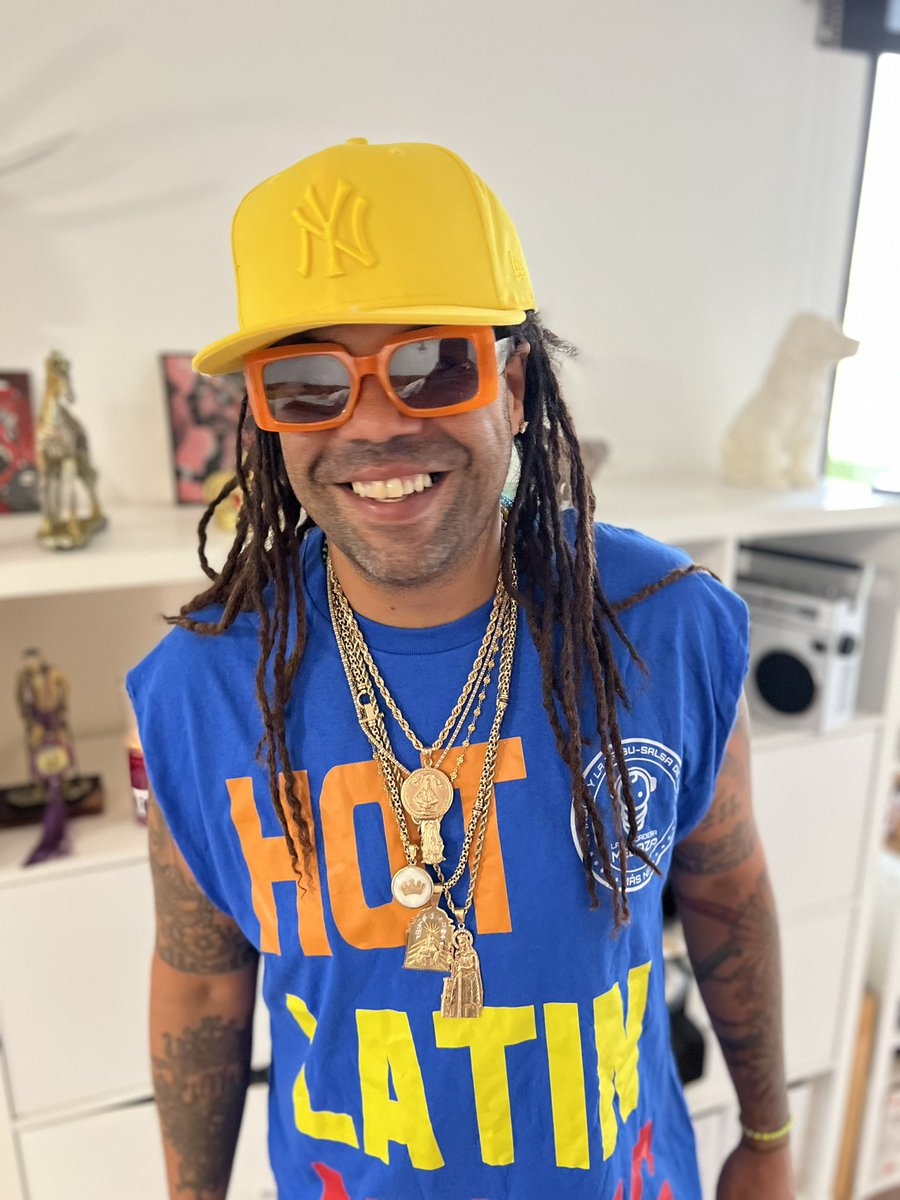 YoSoyPirulo's tweet photo. Hay que reír, es necesario⚡️👑😎
#piruloylatribu #lavida #1111 #reirse #positivo #luz #callelinda #hot #latin #music #salsa #puertorico #finest #laverdaderamelaza #dios #masna https://t.co/AhYjRLNOlI