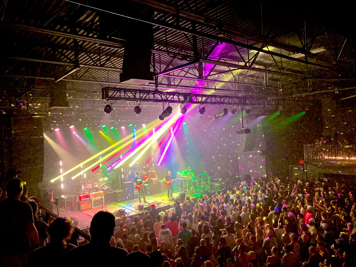umphreysmcgee's tweet photo. All Night Long 

#umphreys #umxxv https://t.co/xH8y9Fau9T