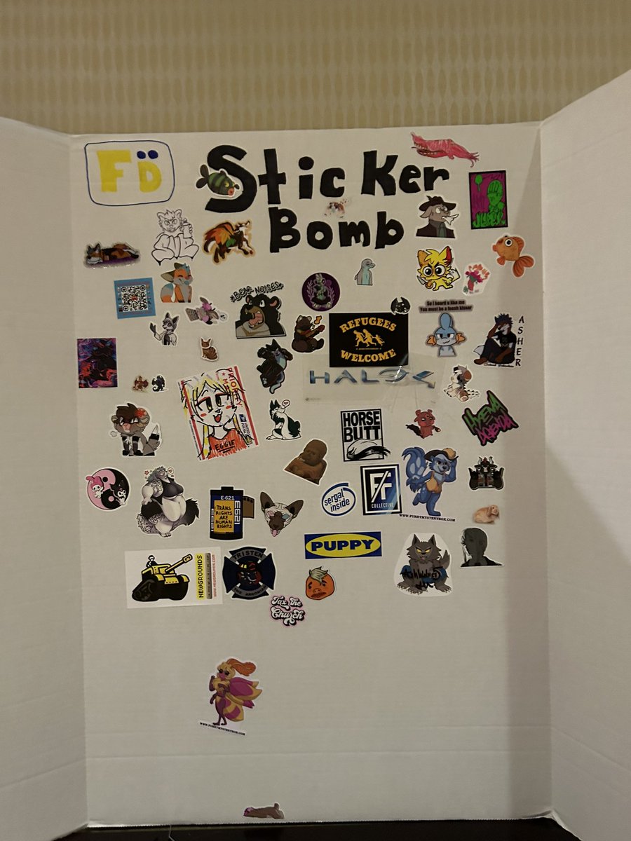 Sunday was hella chill, spent it with the best bf <a href="/_Shamble_/">🐊Shamble☀️ 🔜 NYFB 2026</a> &amp; roomie 
<a href="/TechieHyena/">Techie 🏳️‍⚧️🩷</a> . Said goodbyes, partied a little more, got good food… savoring each moment before the night ended.🐕🐊
This photo made bfs night too, taken by <a href="/bird_remote/">Remote 🥁</a> 
🦊: <a href="/BladeFoxxy/">Blade_The_Fox</a>