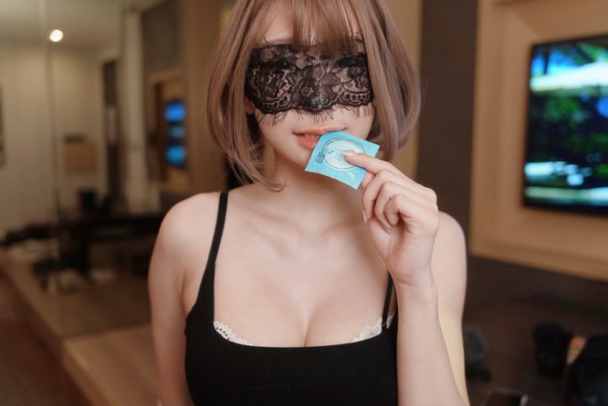 今晚18時更新長片唷，這次有26分鐘！哼哼有誠意了吧🍺₍ᐡඉ ̫ ඉᐡ₎💭  Of/fansly同步更新，pornhub免費版可能明天，fansone近期要更改為訂閱制，再等人家一下 https://t