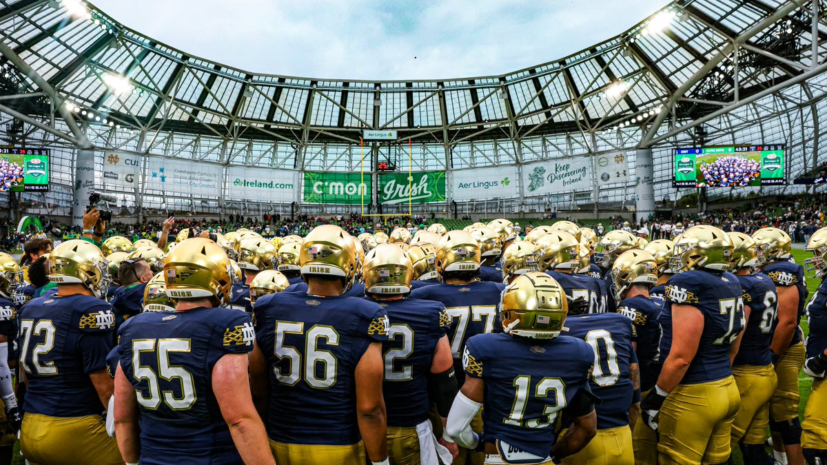 Notre Dame vs. Navy in the Aer Lingus College Football Classic 

A thread on how we developed and executed the branding for Notre Dame’s week 0 “home game” in Dublin Ireland 🧵🇮🇪