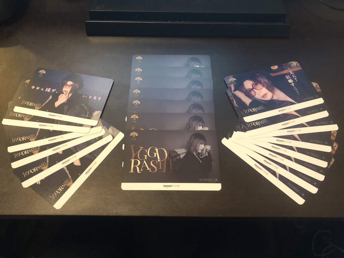 登録者１０万人突破記念⭐️⭐️

財布に入れたら高収入確定❣️

再生産不可の為本社にお蔵入りした

秘蔵のシャミギフ⭐️⭐️⭐️

３種類フルセットを５名にプレゼント🎁🎁

応募は勿論フォロー＆リポストで

これがラストチャンス❣️❣️

皆応募してね